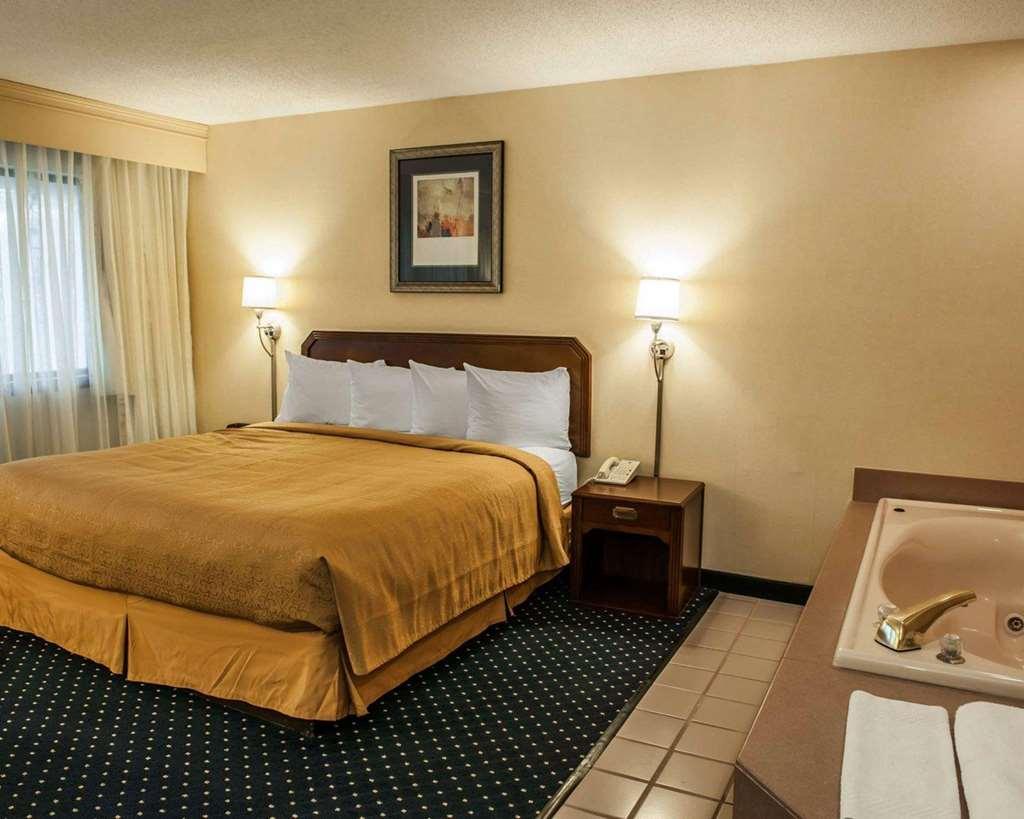 Quality Inn & Suites Goshen Room photo