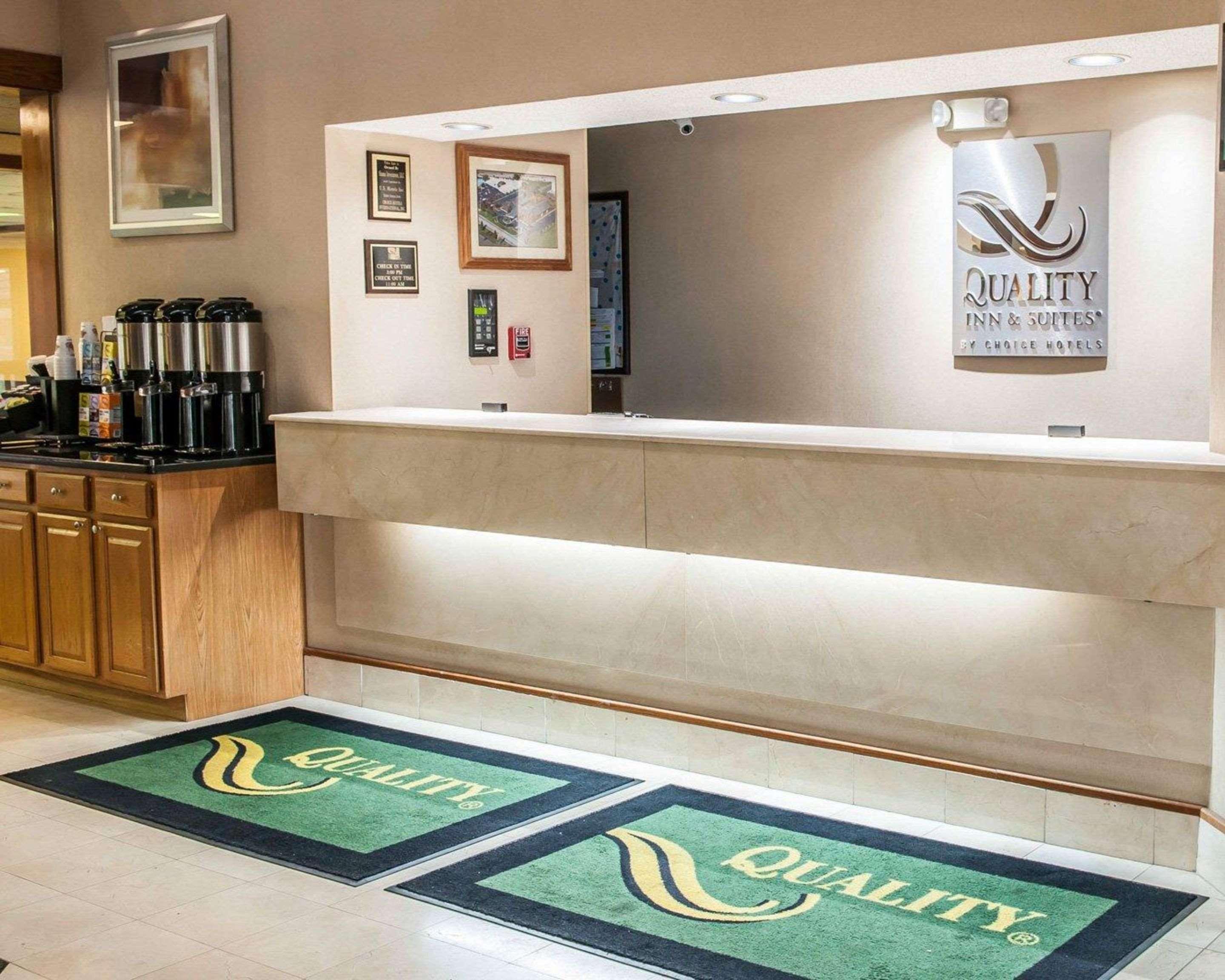 Quality Inn & Suites Goshen Exterior photo