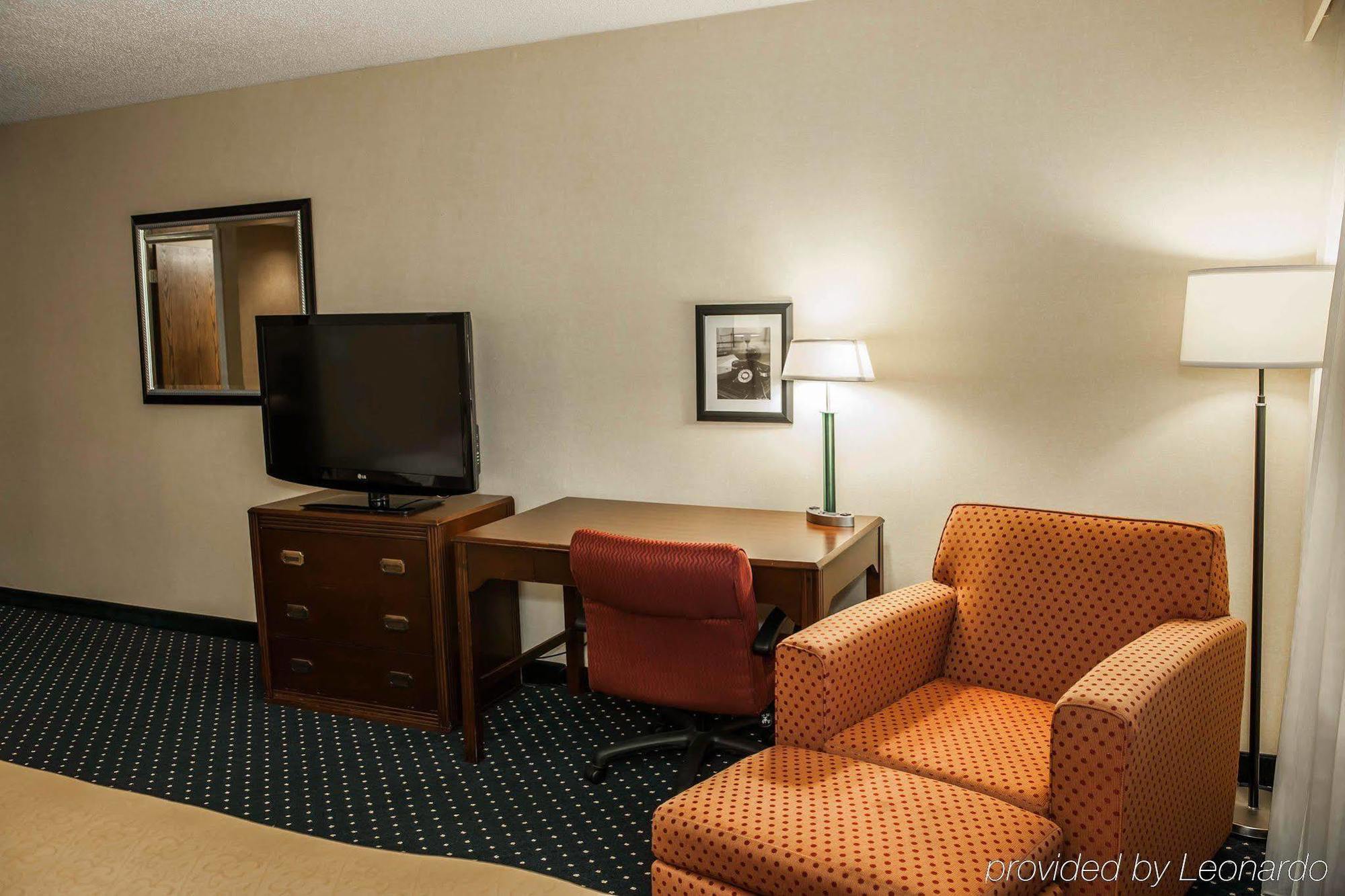 Quality Inn & Suites Goshen Exterior photo